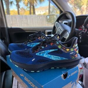 Brooks Blue Sneakers with Multicolor Dot Accents